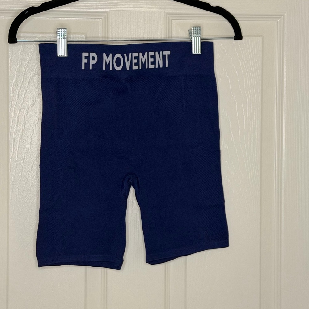 FP Movement Long haul logo Bike Shorts - Picture 5 of 7